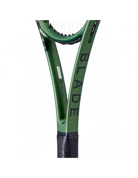 Wilson Blade 101L V8.0 Tennis Racket 